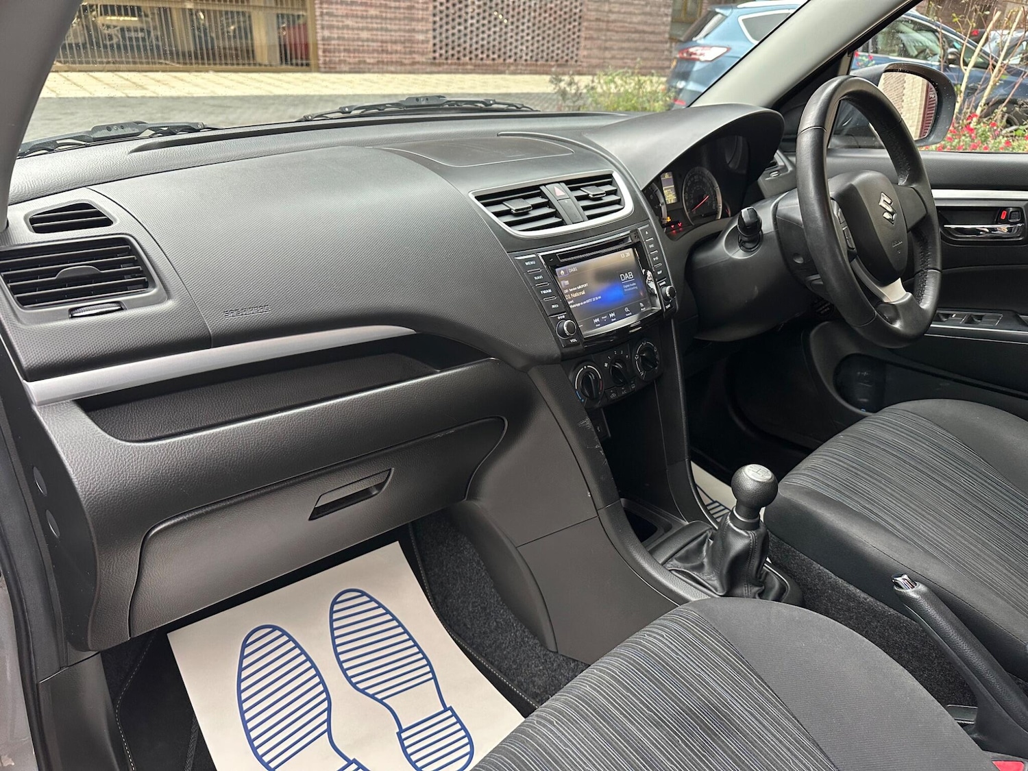 Used Suzuki Swift 2016 for sale - 76585343: Photo 3