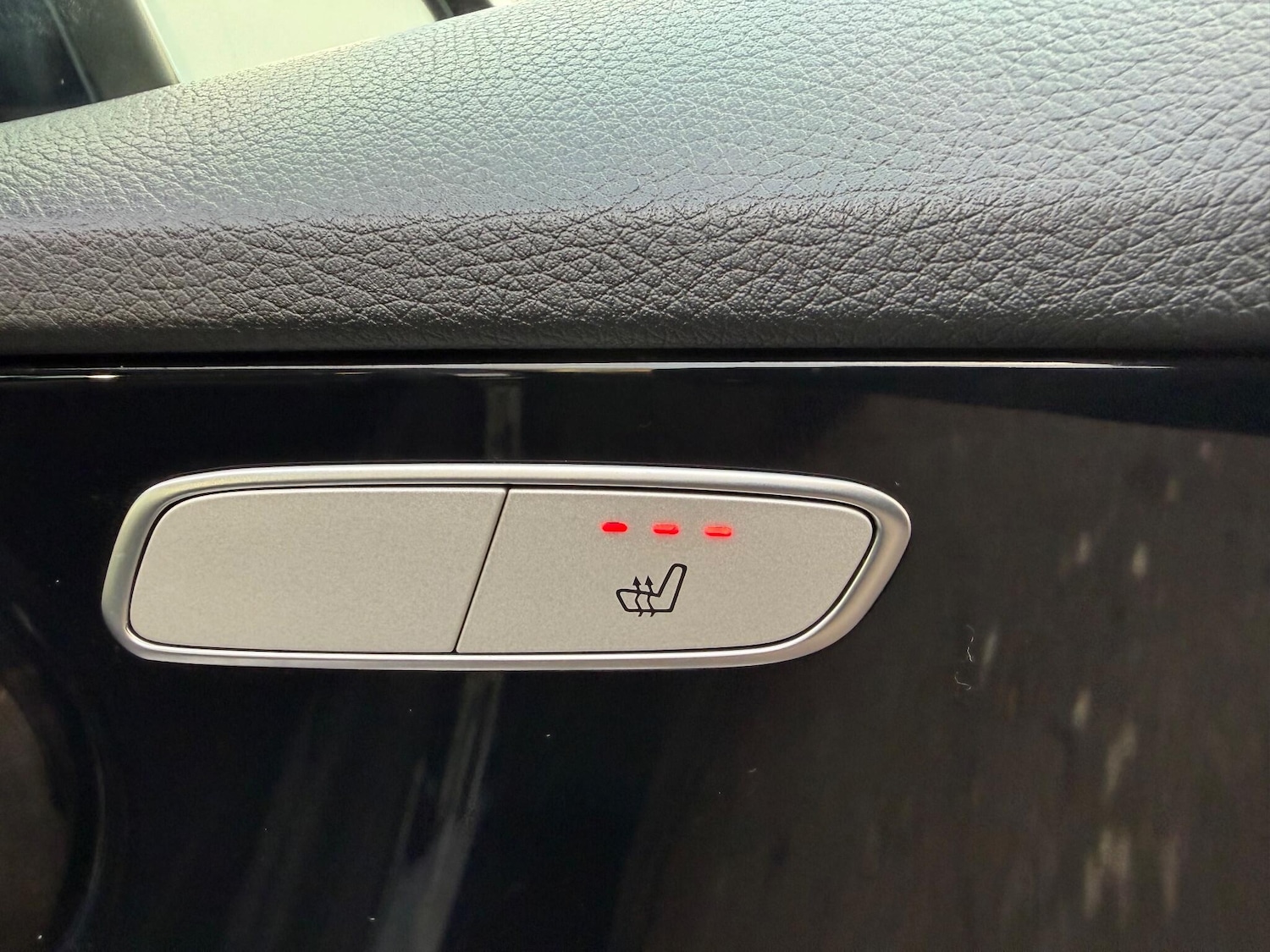 Used Mercedes-Benz C Class 2019 for sale - 76898818: Photo 36