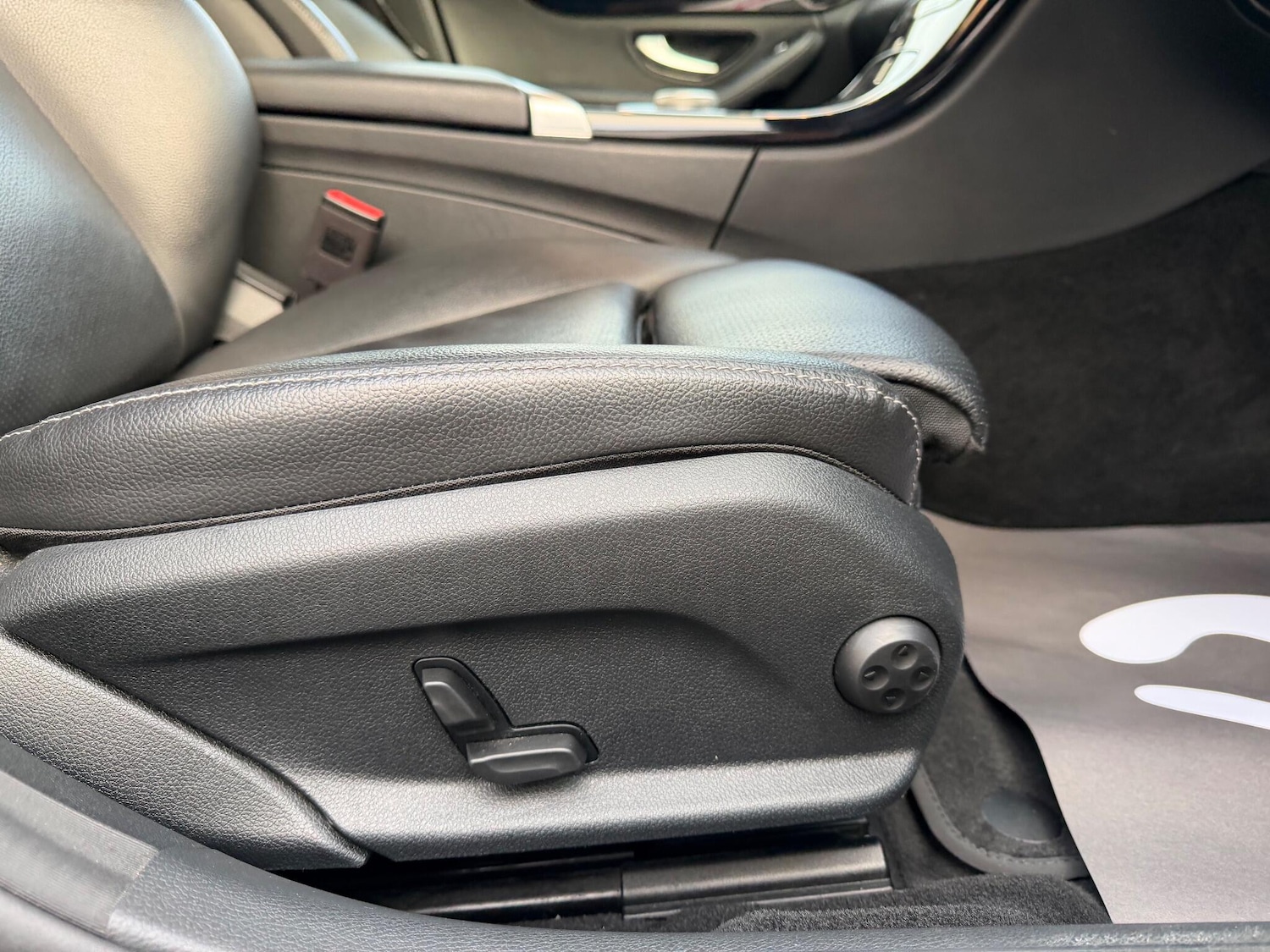 Used Mercedes-Benz C Class 2019 for sale - 76898818: Photo 49