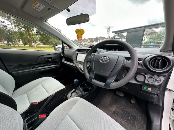 Used Toyota Aqua 2022 for sale - 74822490: Photo 23