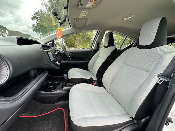 Used Toyota Aqua 2022 for sale - 74822490: Photo 27
