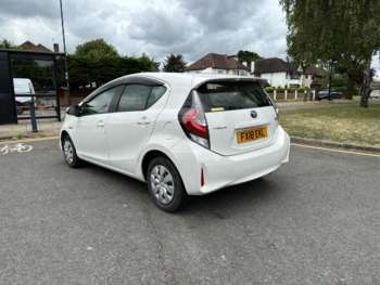 Used Toyota Aqua 2018 for sale - 74822490: Photo