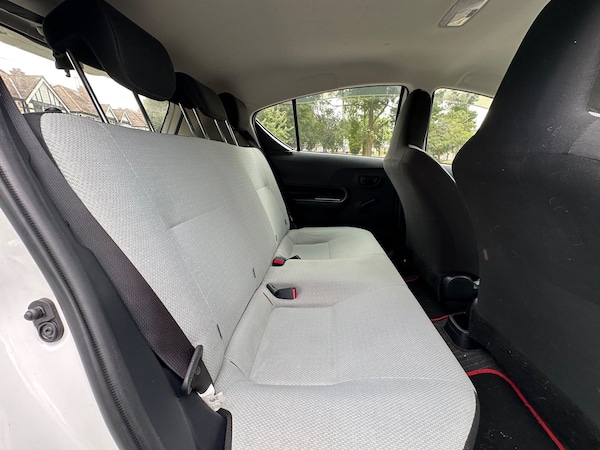 Used Toyota Aqua 2022 for sale - 74822490: Photo 30