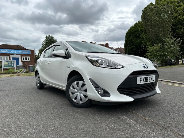 Used Toyota Aqua 2022 for sale - 74822490: Photo 5