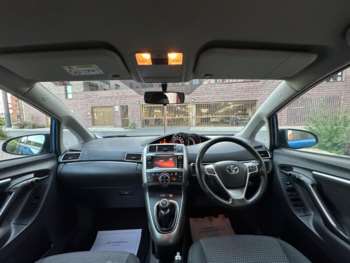 Used Toyota Verso 2015 for sale - 74622388: Photo