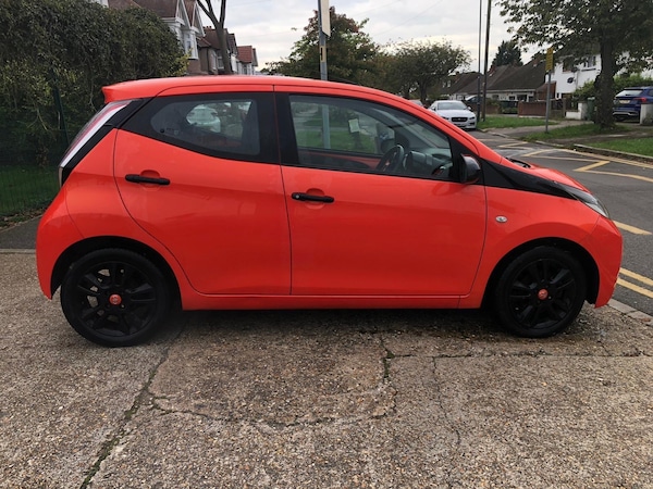 Used Toyota AYGO 2014 for sale - 76099469: Photo 9