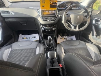 Used Peugeot 2008 2016 for sale - 76513045: Photo