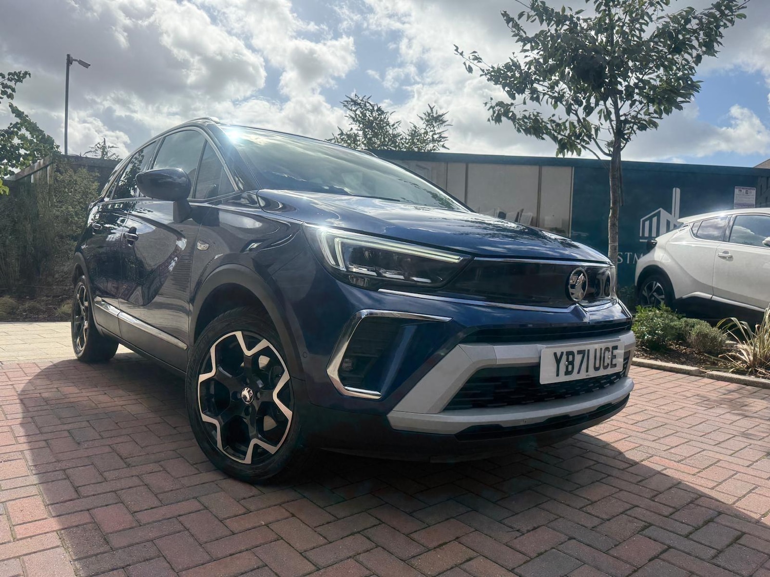 Used Vauxhall Crossland 2022 for sale - 75928249: Photo 1