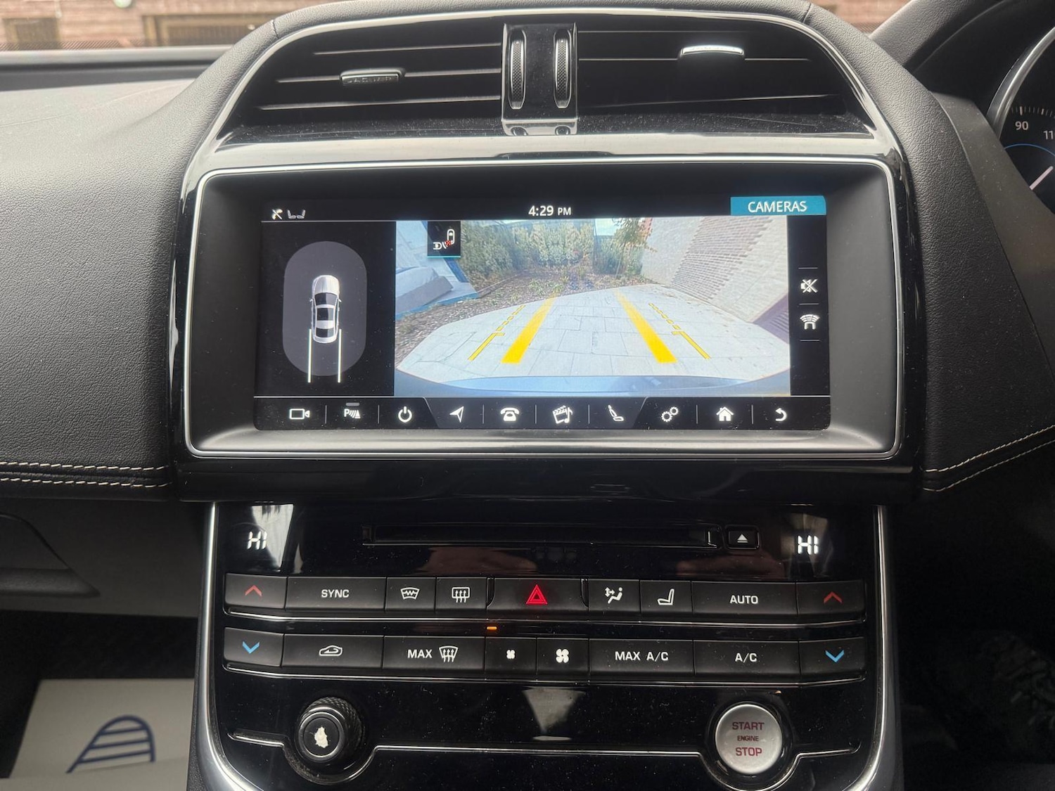 Used Jaguar XE for sale - 76996811: Photo 22