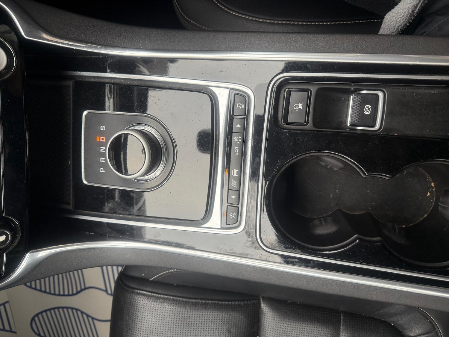 Used Jaguar XE for sale - 76996811: Photo 26