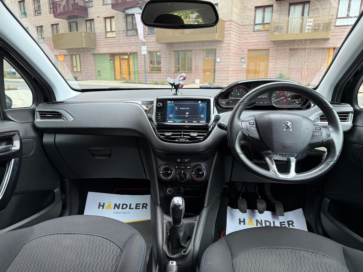 Used Peugeot 208 2019 for sale - 77202829: Photo 23