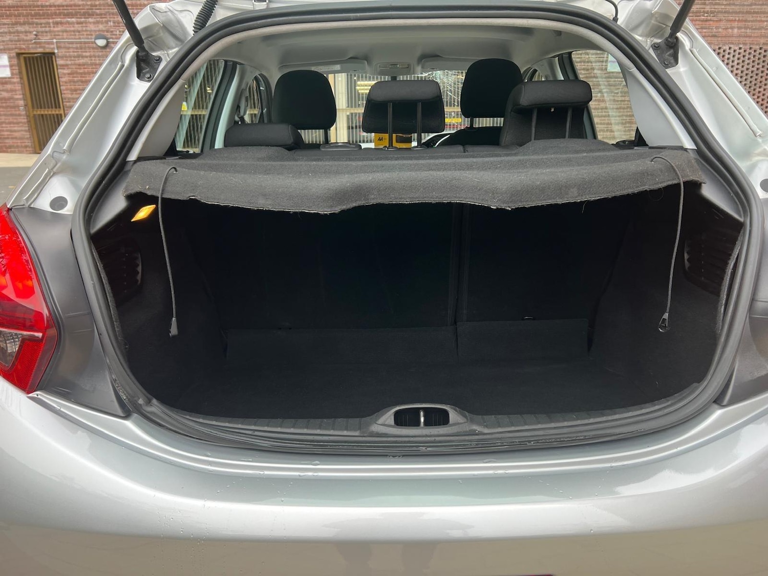 Used Peugeot 208 2017 for sale - 76522167: Photo 12