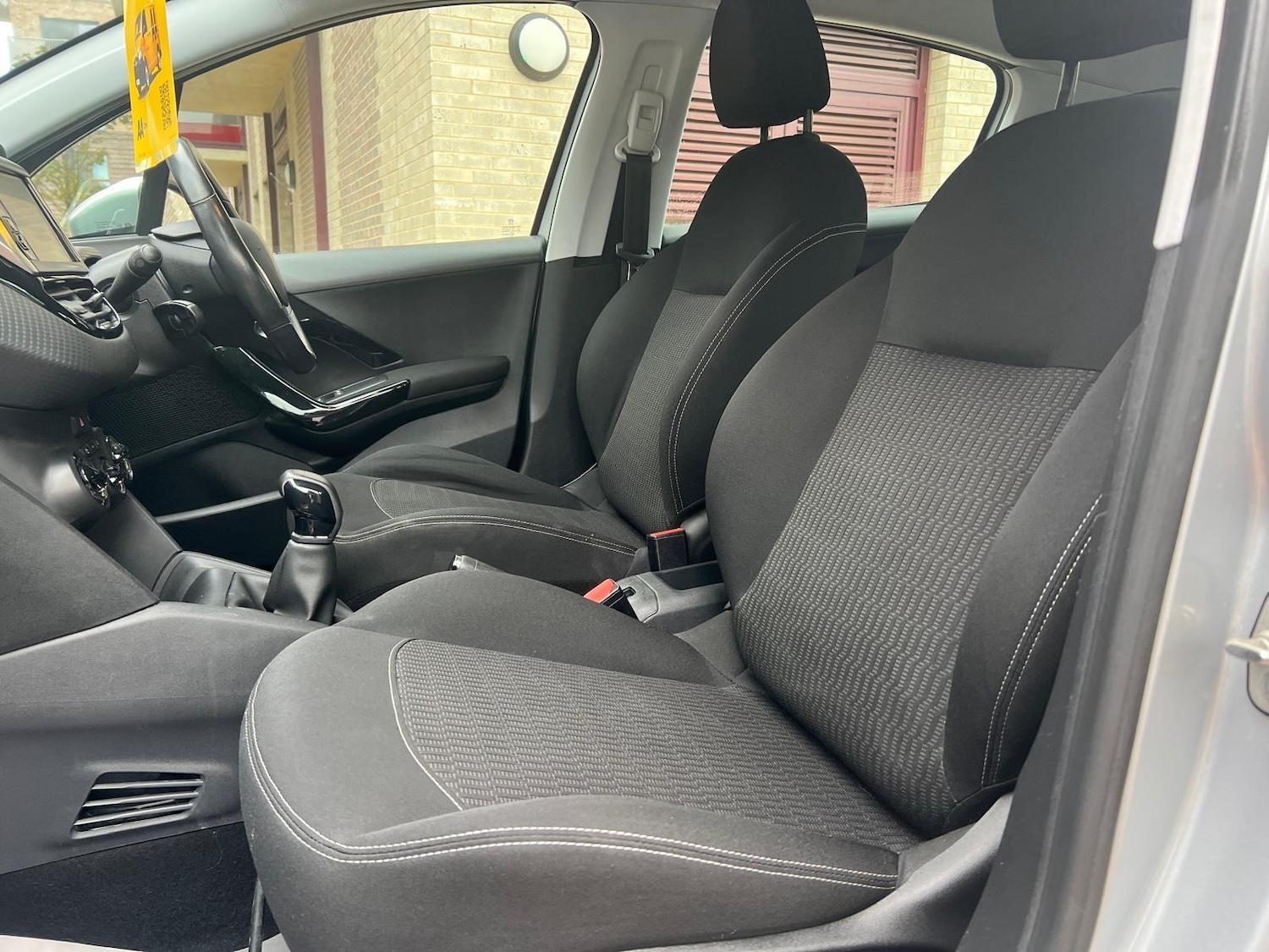 Used Peugeot 208 2017 for sale - 76522167: Photo 24