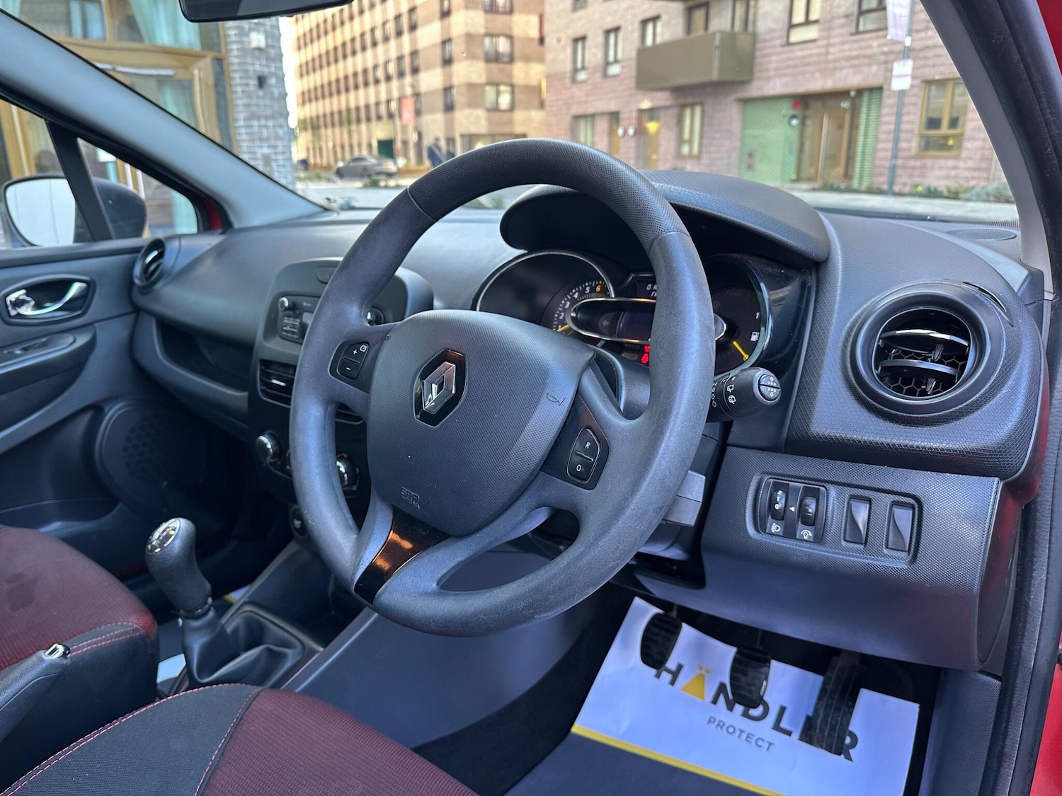 Used Renault Clio 2014 for sale - 76671546: Photo 14