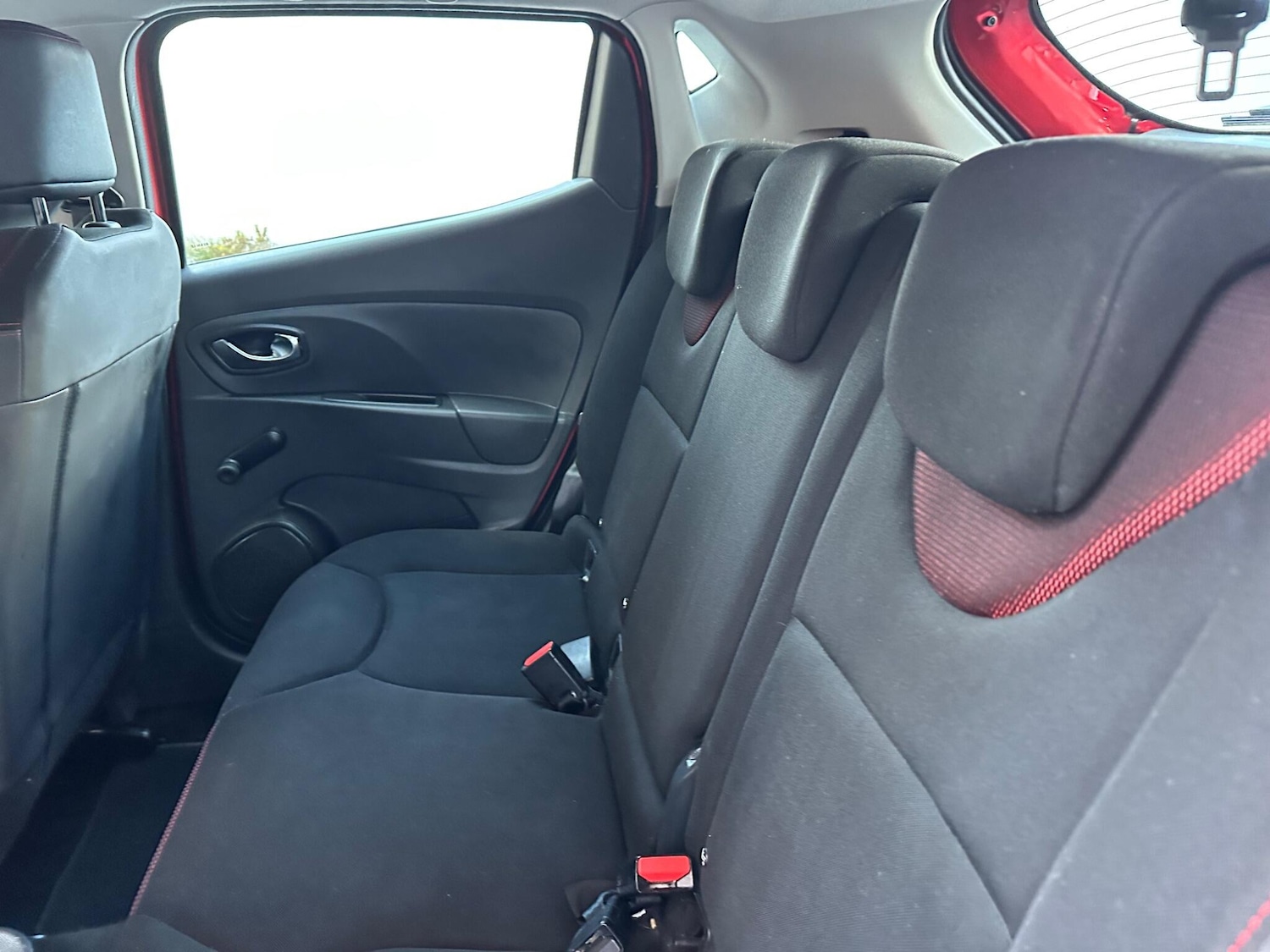 Used Renault Clio 2014 for sale - 76671546: Photo 16