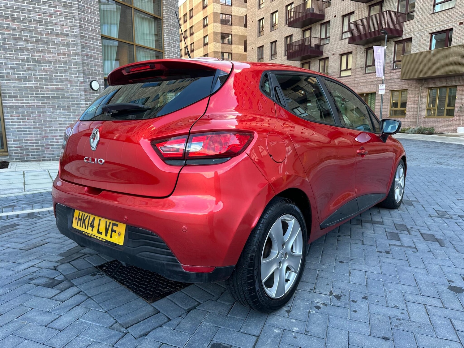 Used Renault Clio 2014 for sale - 76671546: Photo 2