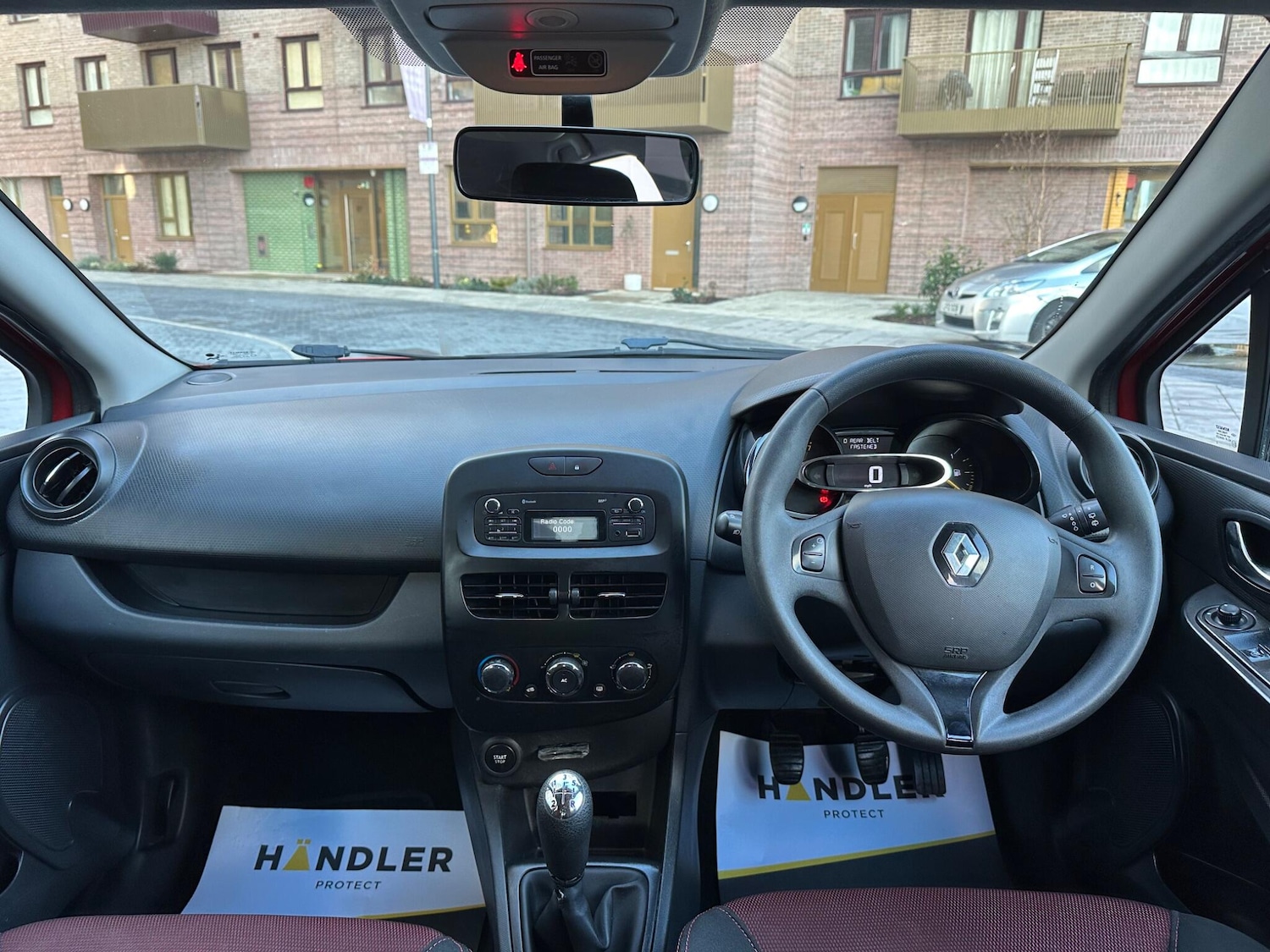 Used Renault Clio 2014 for sale - 76671546: Photo 4