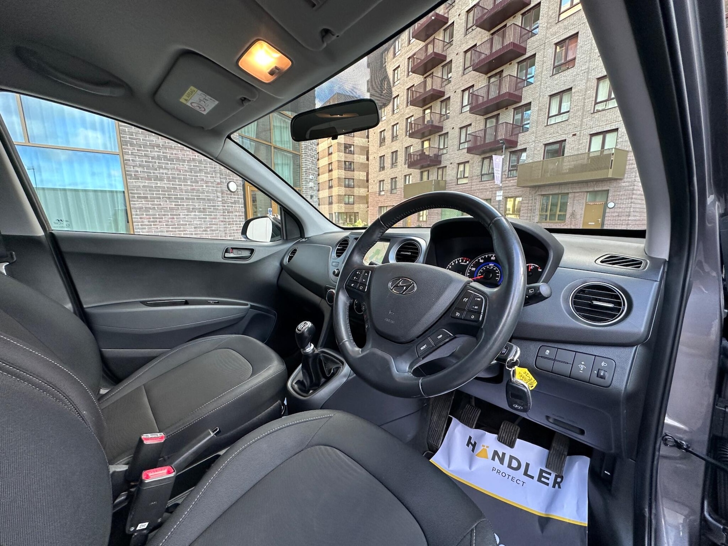 Used Renault Clio for sale - 76671170: Photo 18