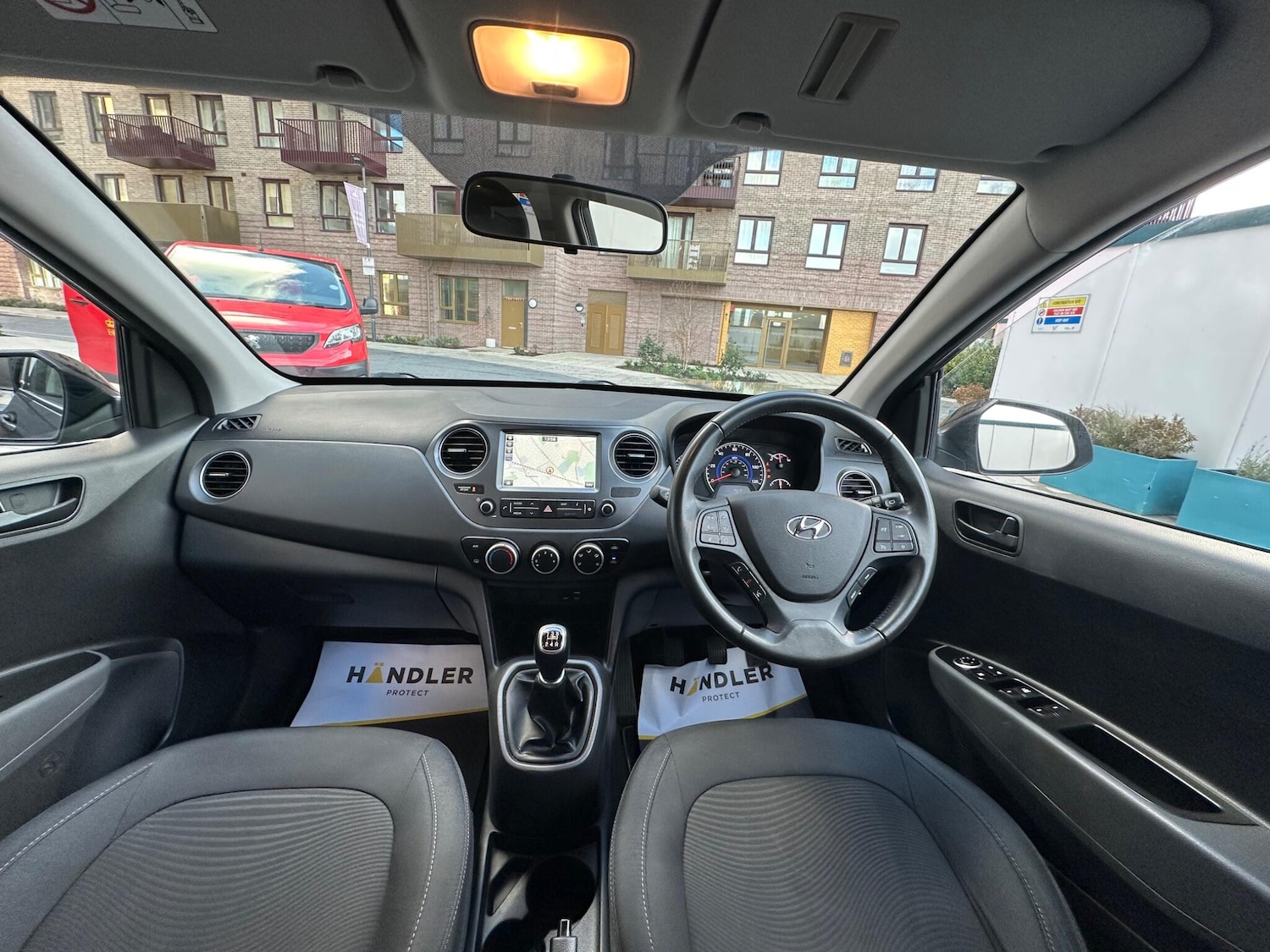 Used Renault Clio for sale - 76671170: Photo 21