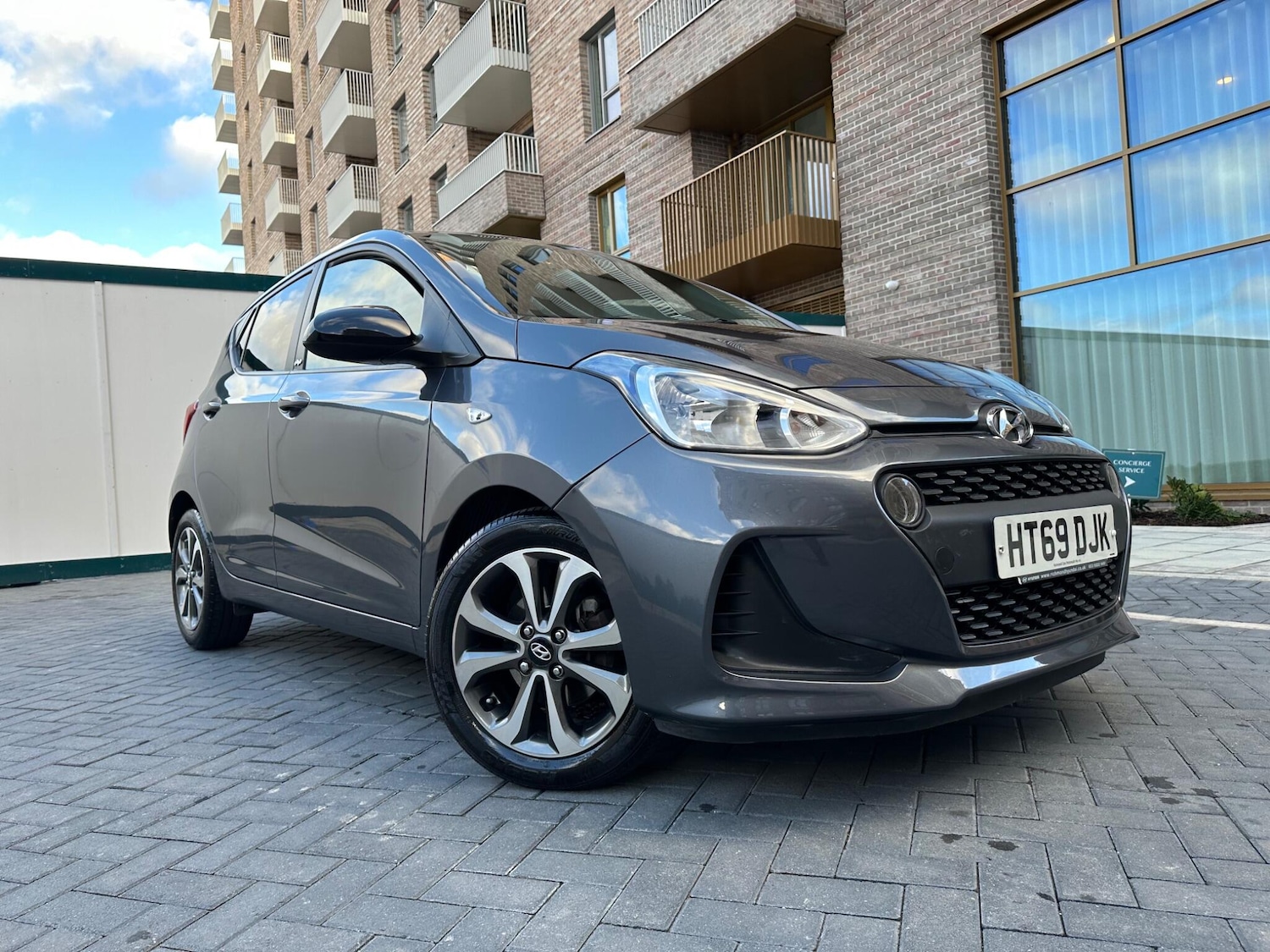 Used Renault Clio for sale - 76671170: Photo 8