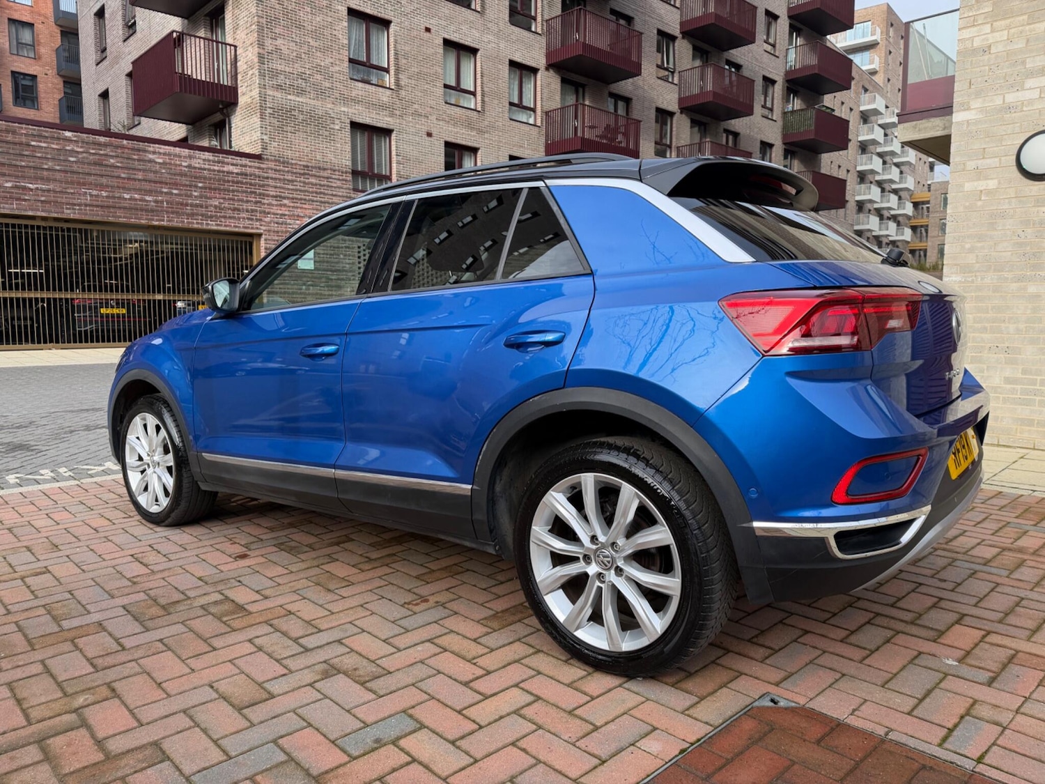 Used Volkswagen T-Roc 2019 for sale - 77344318: Photo 2