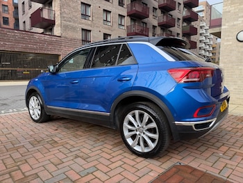 Used Volkswagen T-Roc 2019 for sale - 77344318: Photo