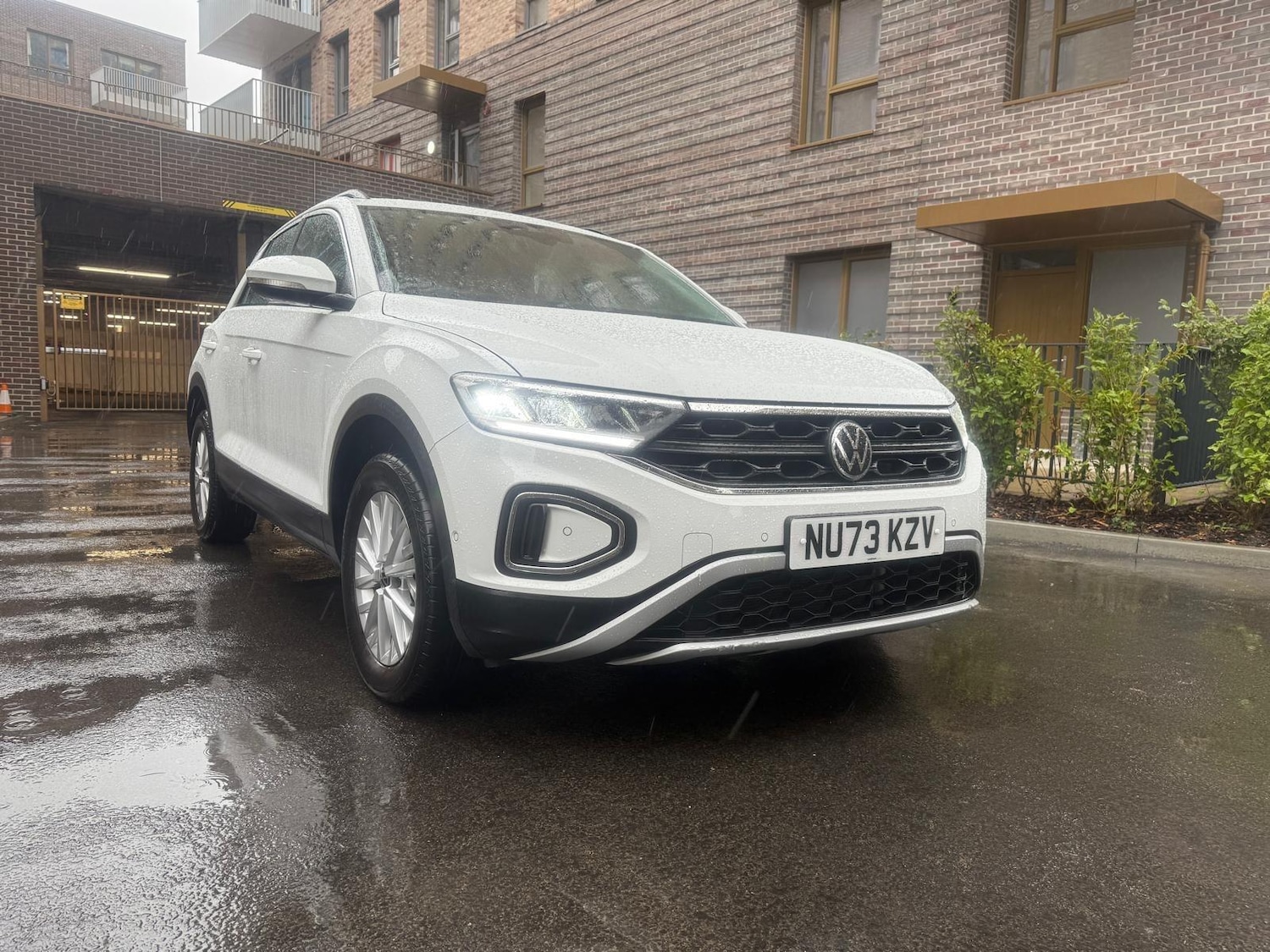 Used Volkswagen T-Roc 2023 for sale - 76409621: Photo 10