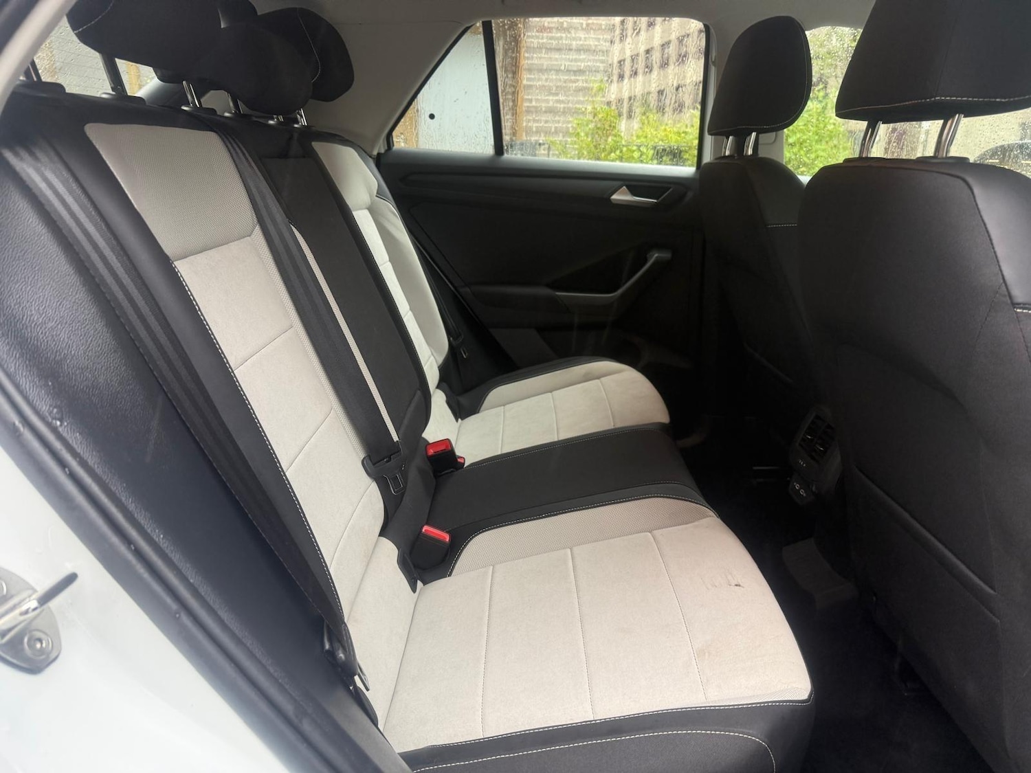 Used Volkswagen T-Roc 2023 for sale - 76409621: Photo 11