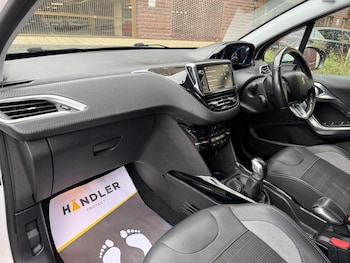 Used Peugeot 2008 2018 for sale - 76865673: Photo