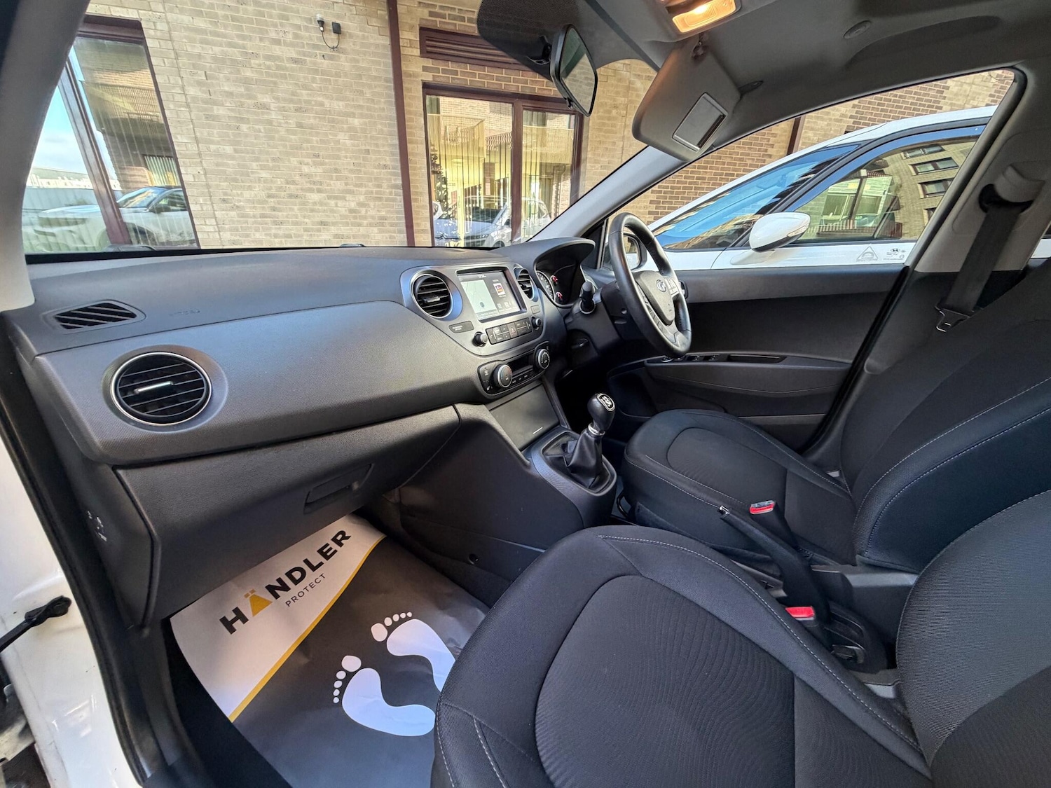 Used Hyundai i10 2018 for sale - 76887236: Photo 18