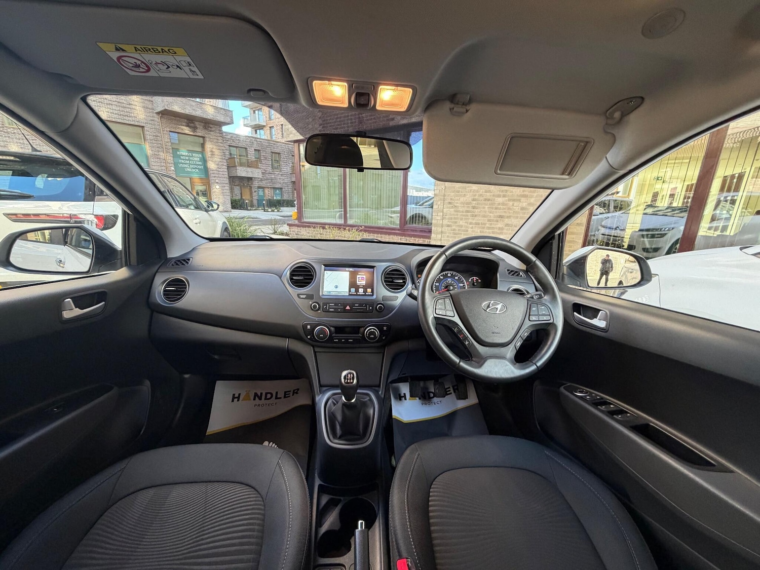 Used Hyundai i10 2018 for sale - 76887236: Photo 19