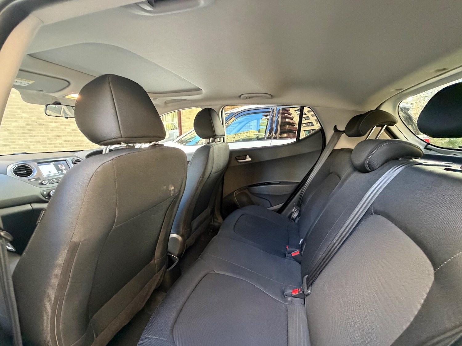 Used Hyundai i10 2018 for sale - 76887236: Photo 23