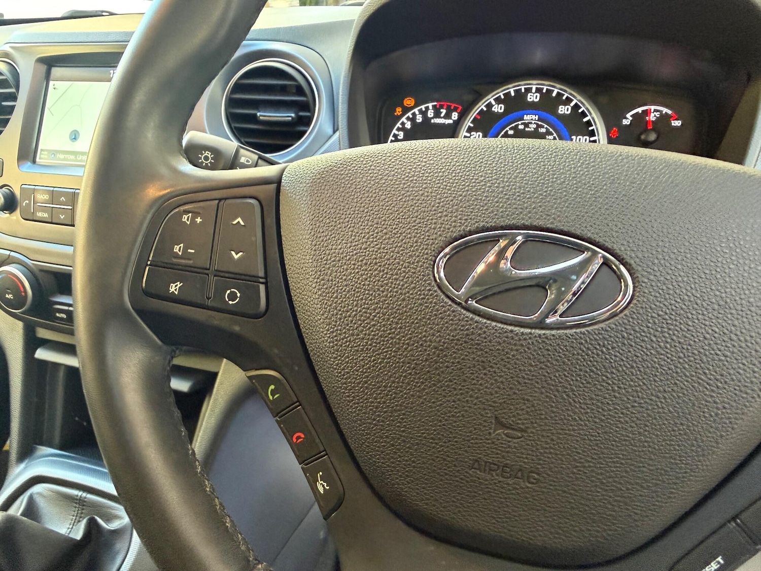 Used Hyundai i10 2018 for sale - 76887236: Photo 25