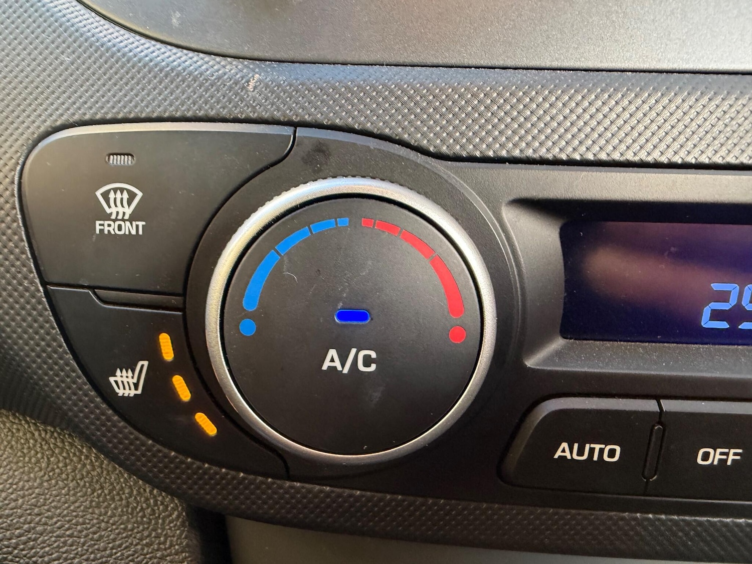 Used Hyundai i10 2018 for sale - 76887236: Photo 35