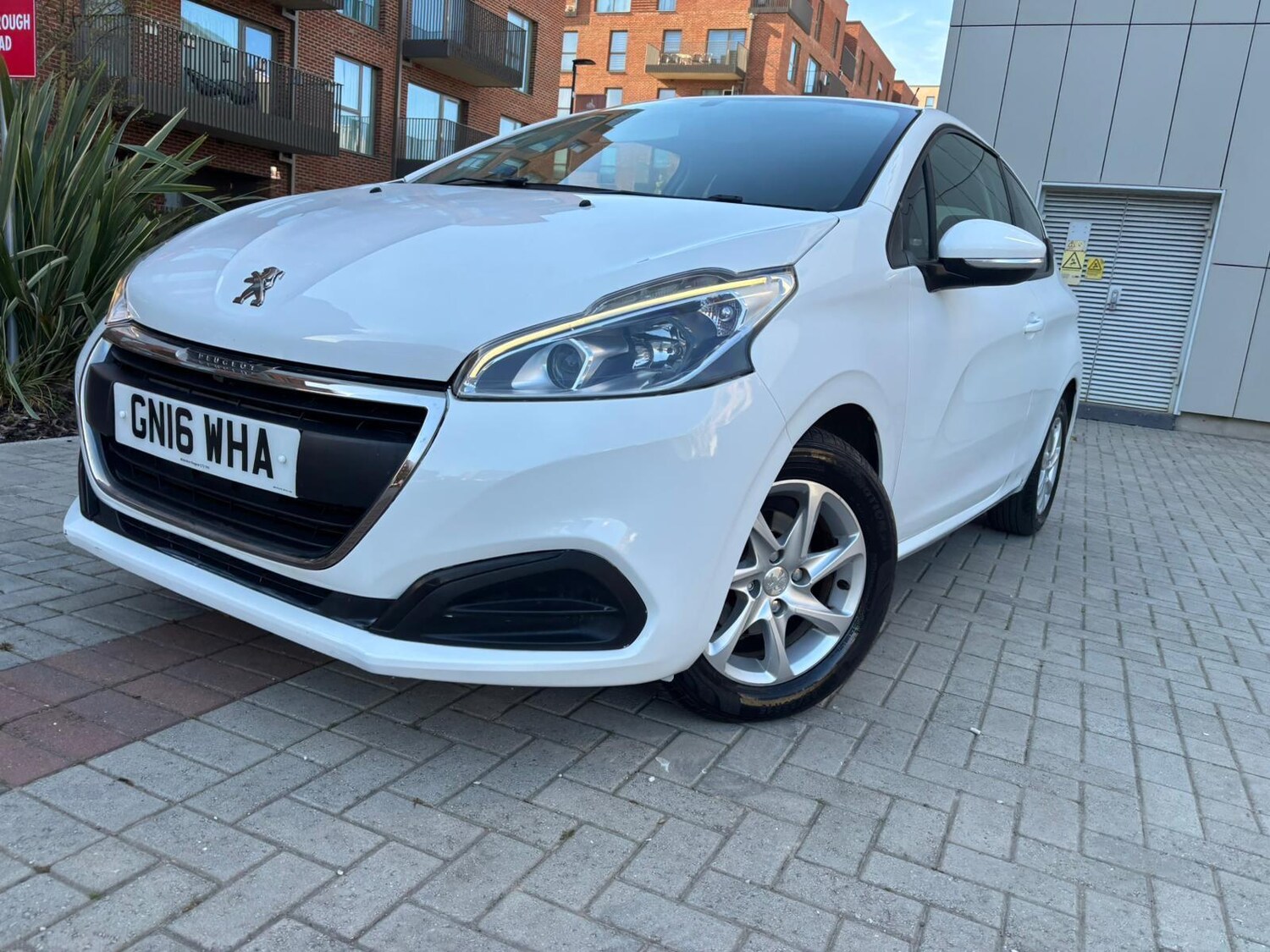 Used Peugeot 208 2016 for sale - 78157855: Photo 19