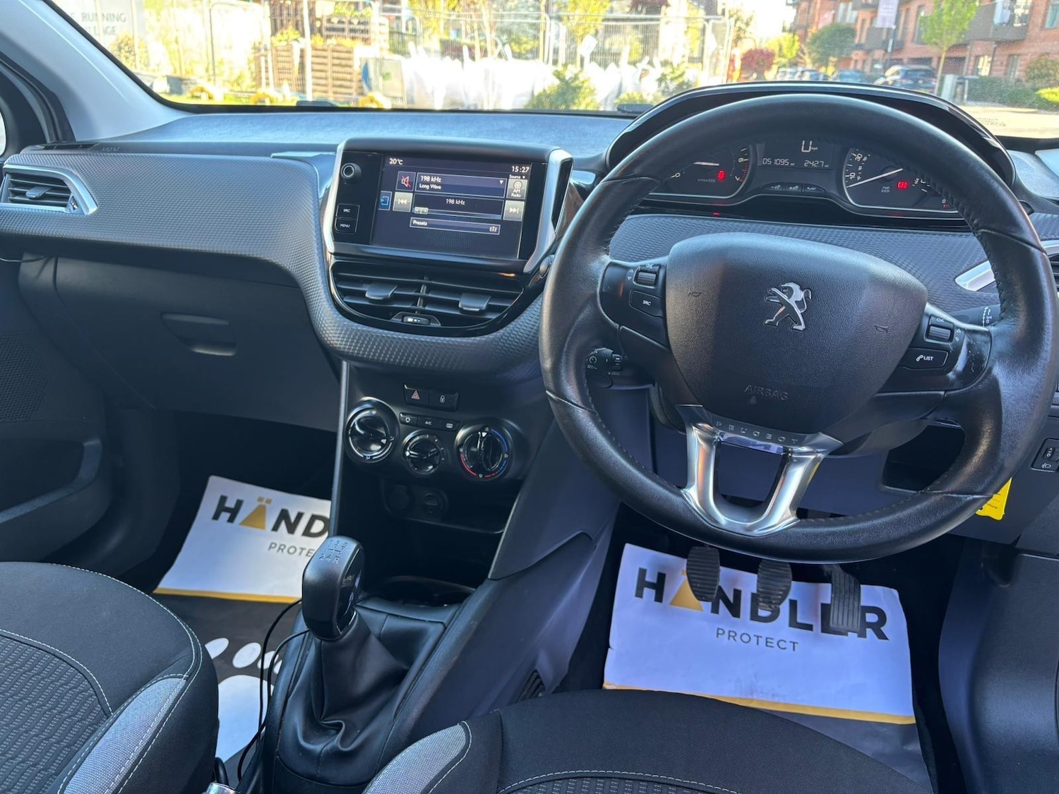 Used Peugeot 208 2016 for sale - 78157855: Photo 3