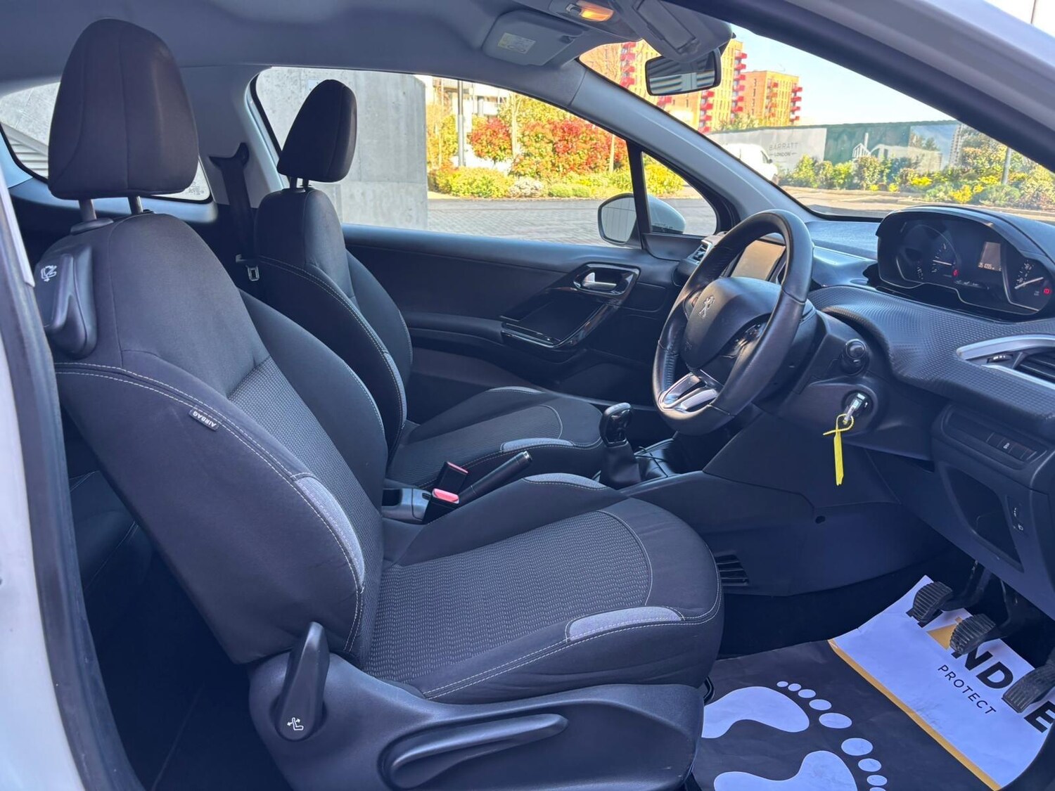 Used Peugeot 208 2016 for sale - 78157855: Photo 32