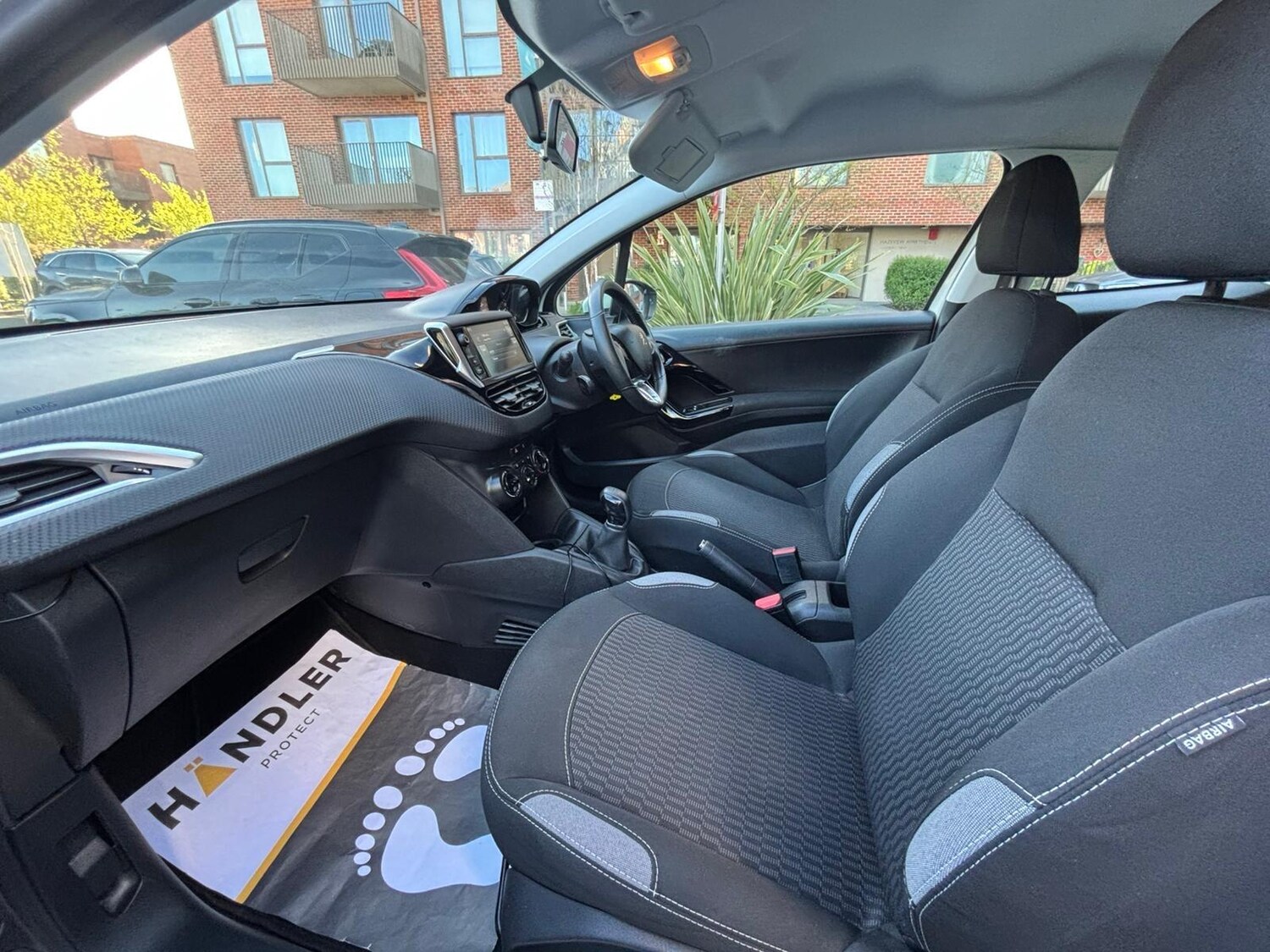 Used Peugeot 208 2016 for sale - 78157855: Photo 52