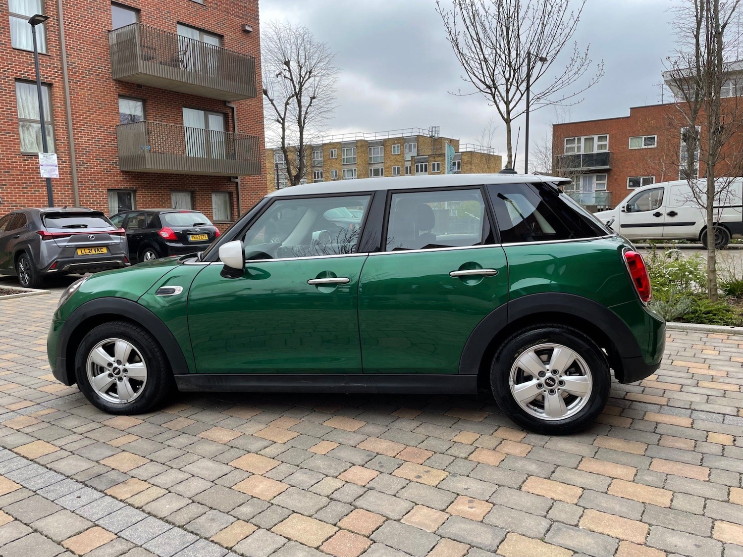 Used MINI Hatch 2021 for sale - 76992923: Photo 12