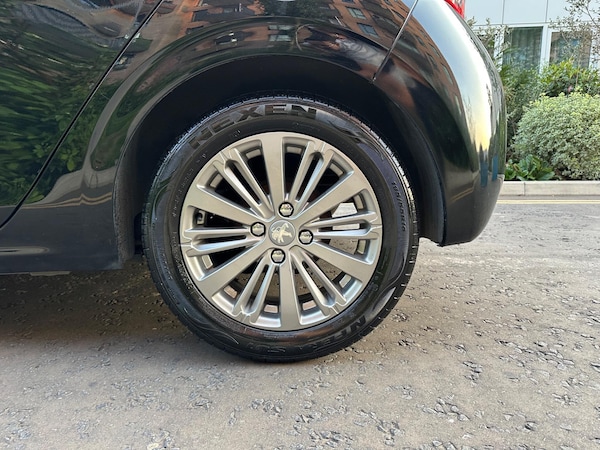Used Peugeot 208 2018 for sale - 75494243: Photo 18