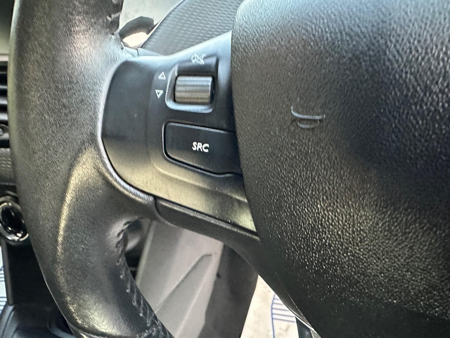 Used Peugeot 208 for sale - 76994285: Photo 23