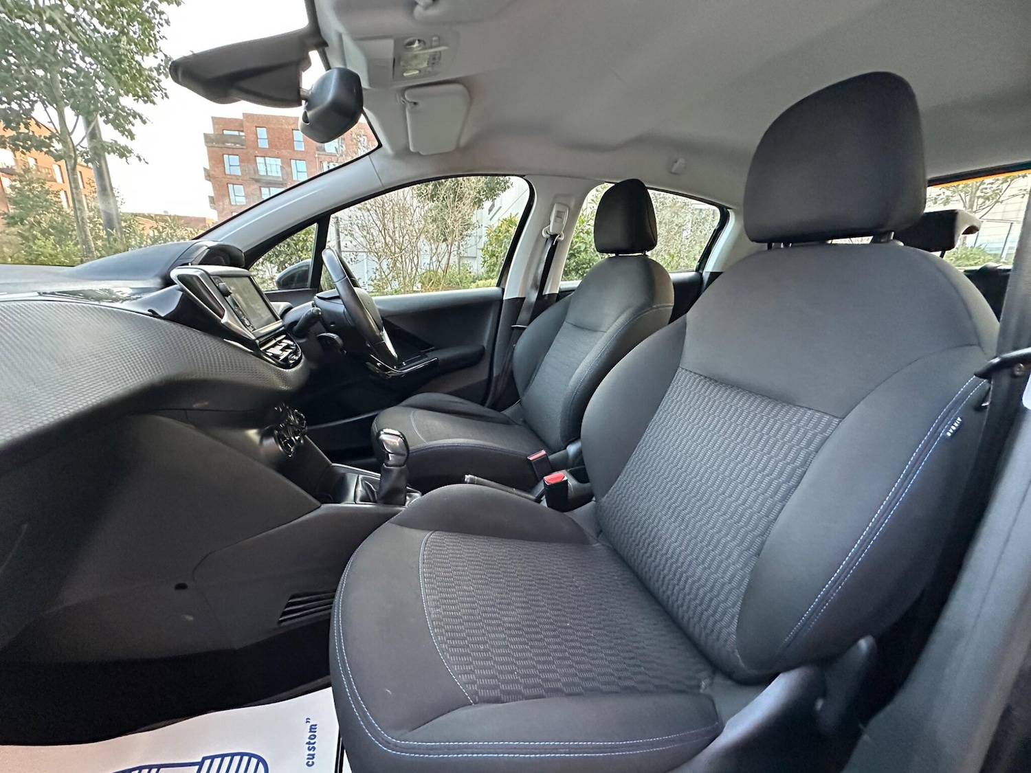 Used Peugeot 208 for sale - 76994285: Photo 24