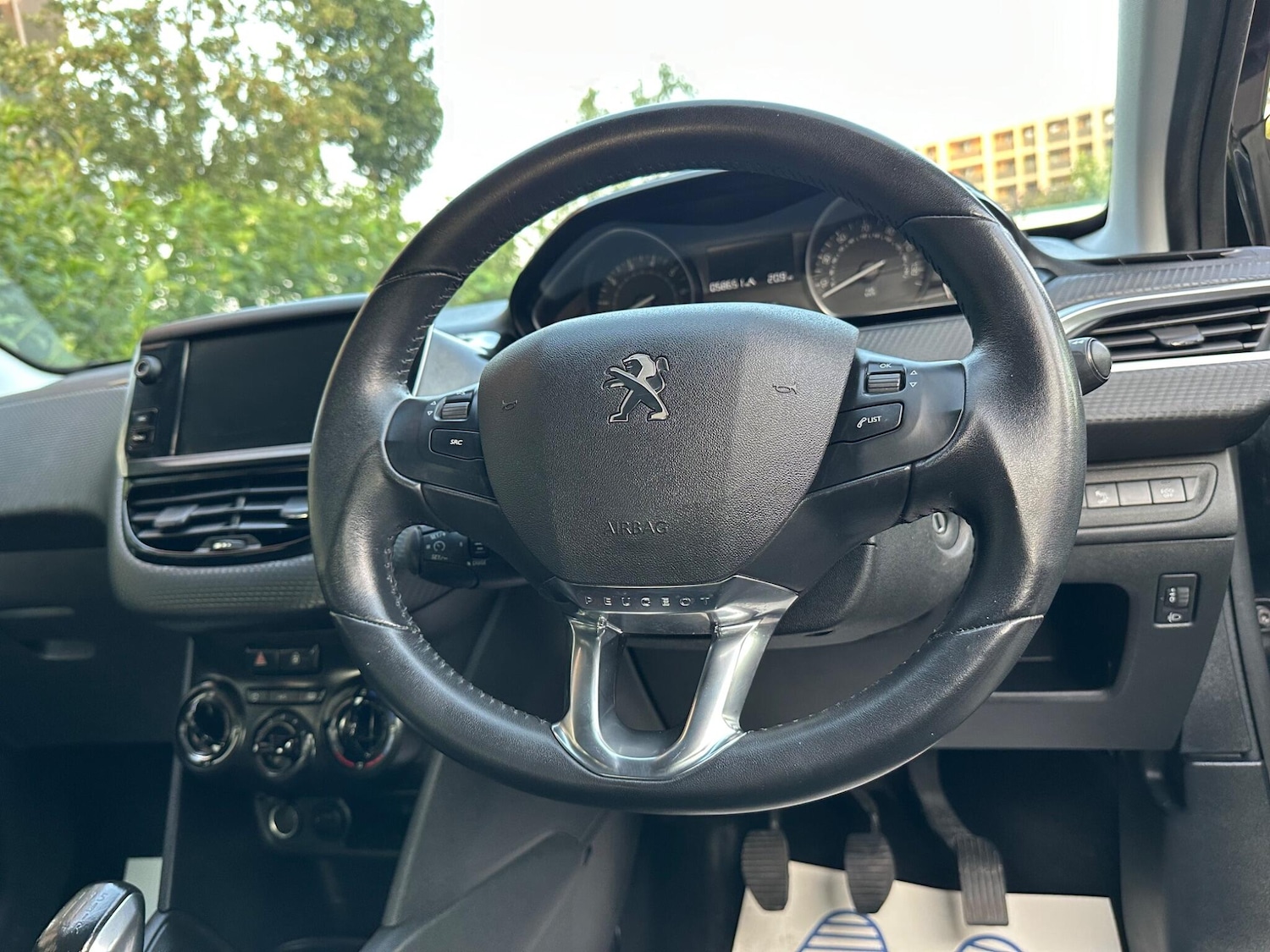 Used Peugeot 208 for sale - 76994285: Photo 25