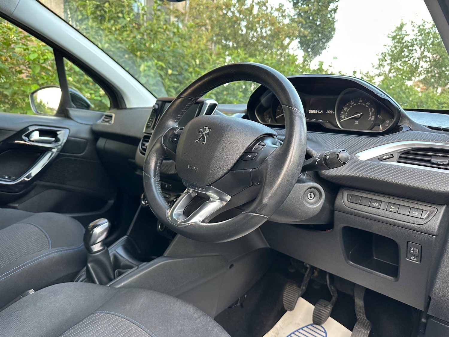 Used Peugeot 208 for sale - 76994285: Photo 5