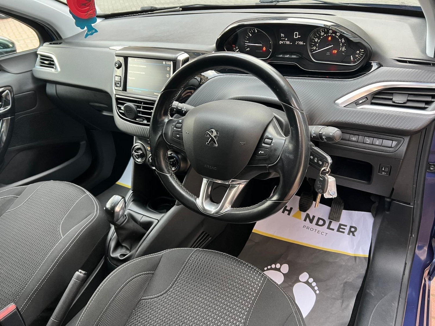 Used Peugeot 208 2017 for sale - 77057425: Photo 17