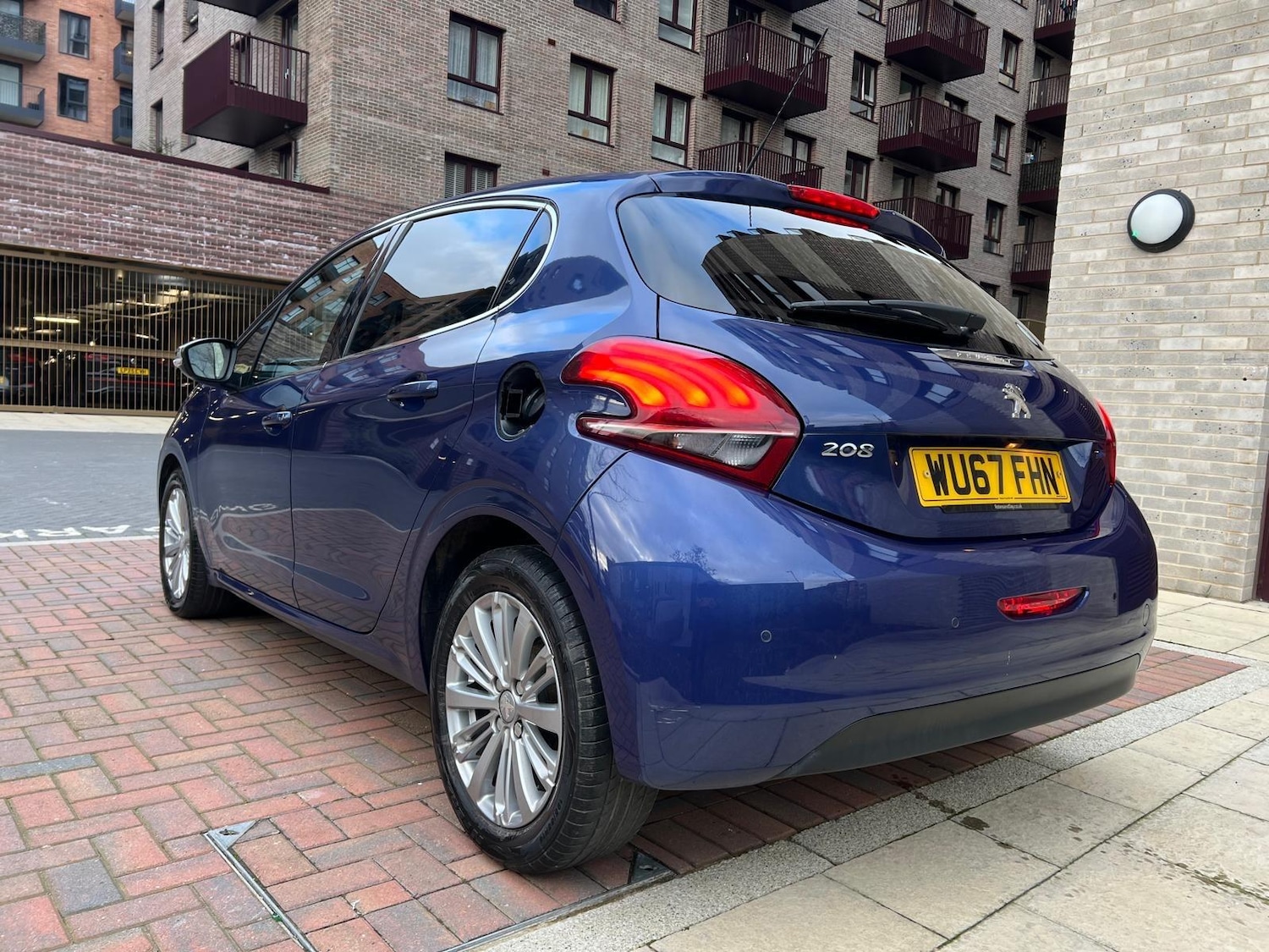 Used Peugeot 208 2017 for sale - 77057425: Photo 2