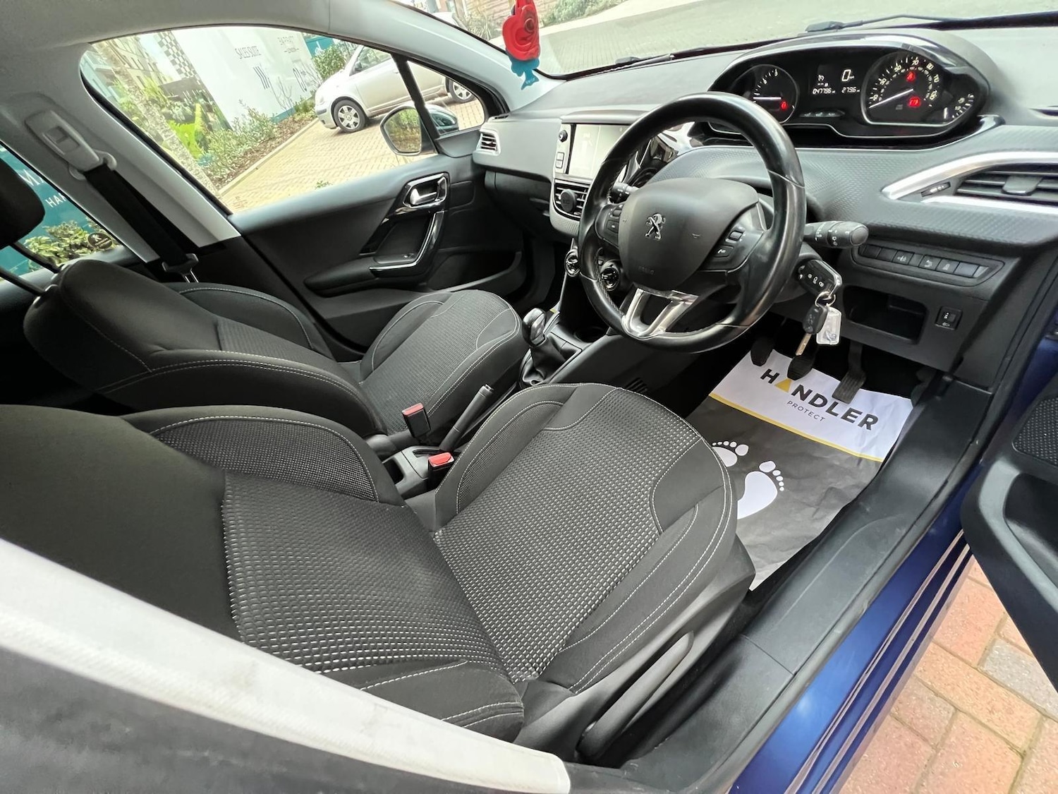 Used Peugeot 208 2017 for sale - 77057425: Photo 21