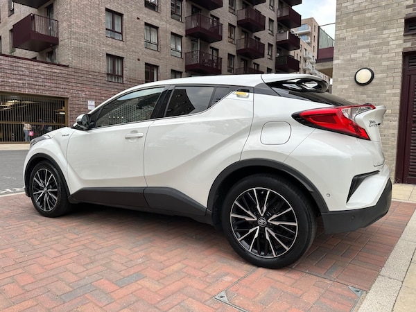 Used Toyota C-HR 2017 for sale - 75645522: Photo 10