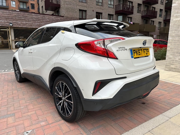 Used Toyota C-HR 2017 for sale - 75645522: Photo 2