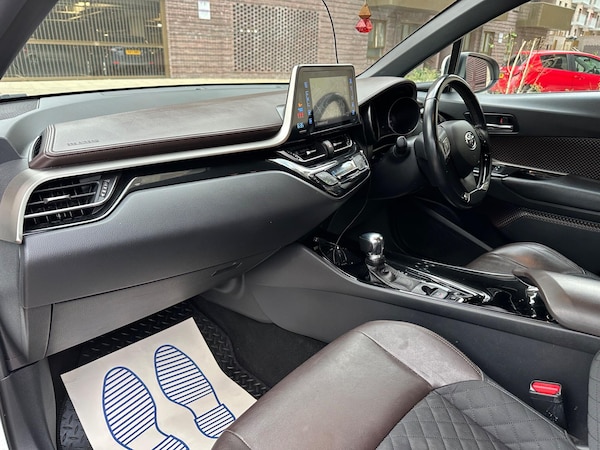 Used Toyota C-HR 2017 for sale - 75645522: Photo 3